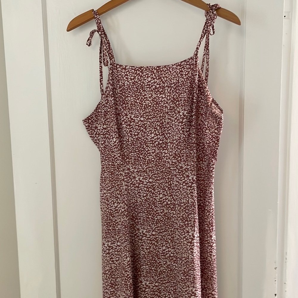Midi dress with back detail